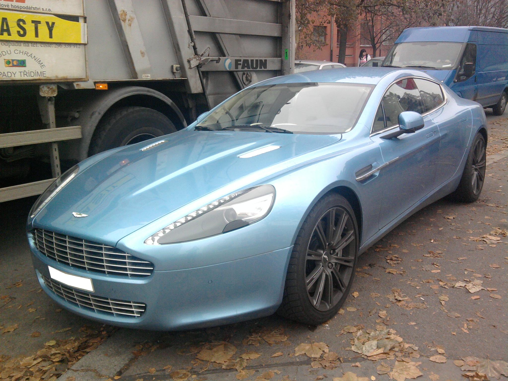 Aston Martin Rapide (1)