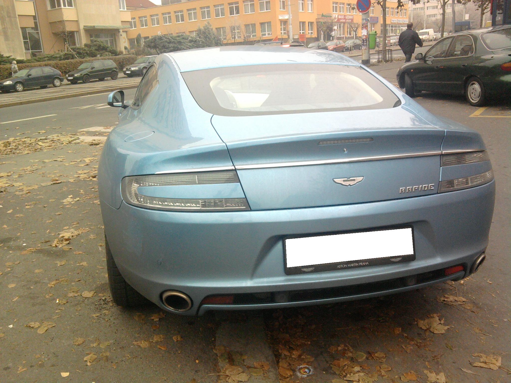 Aston Martin Rapide (5)