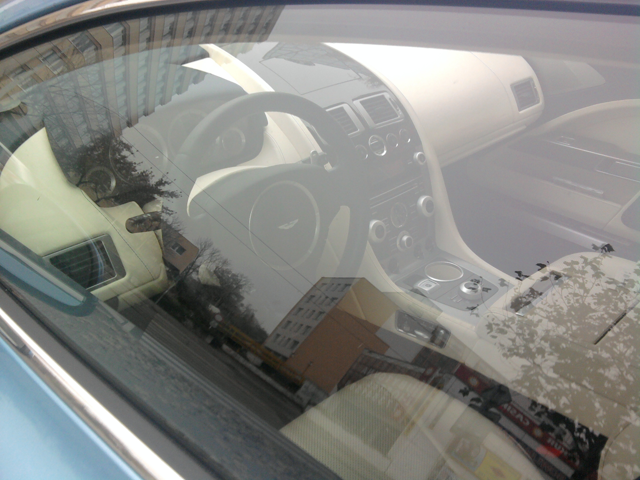 Aston Martin Rapide (6)
