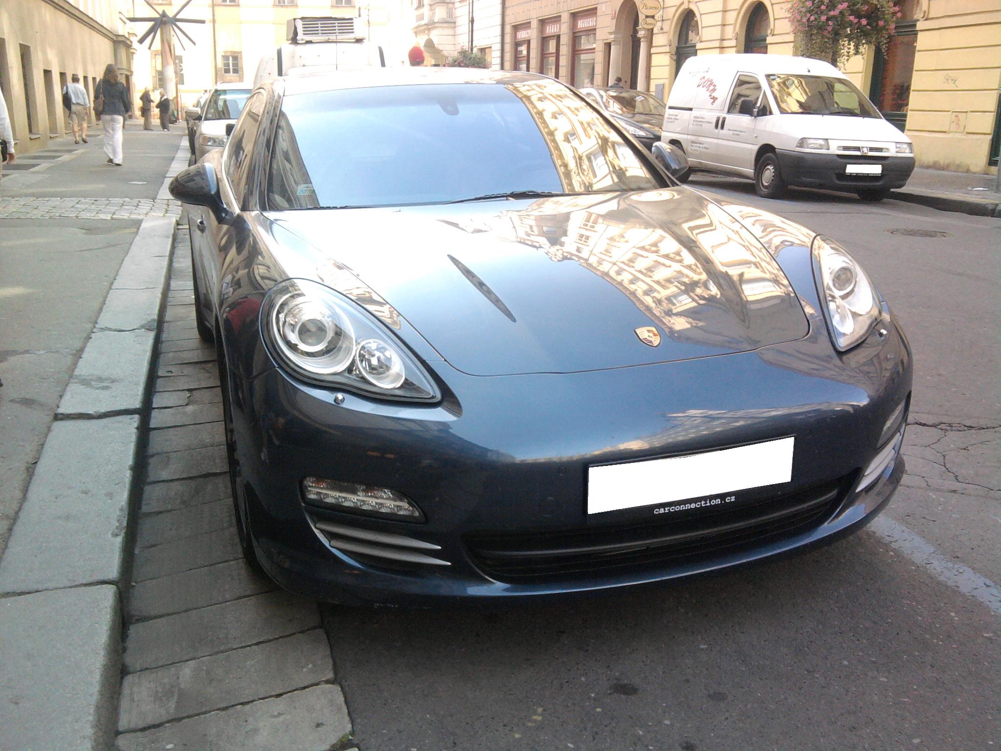 Porsche Panamera 4S (1)