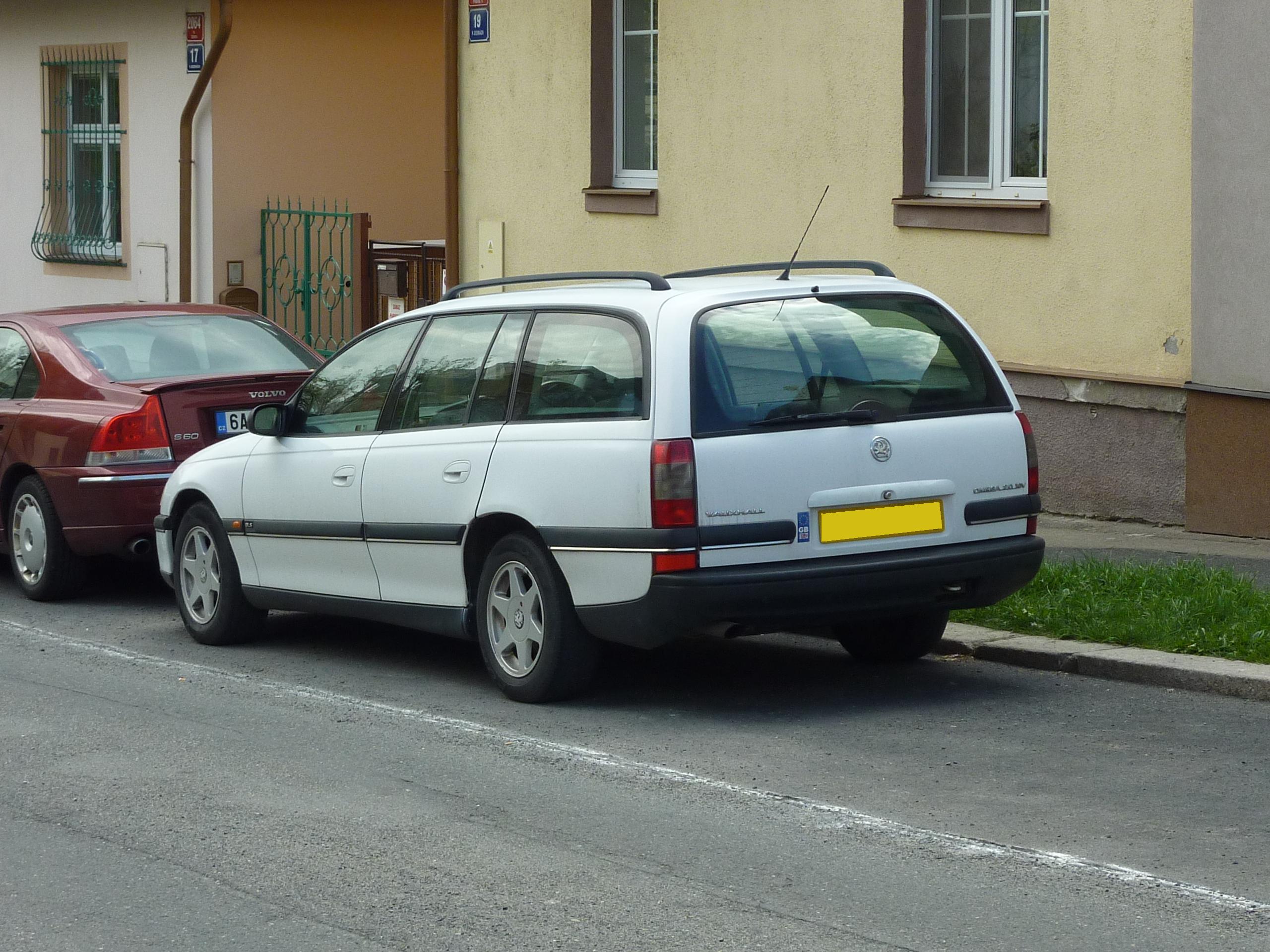 Vauxhall Omega 2.0 16V (4)
